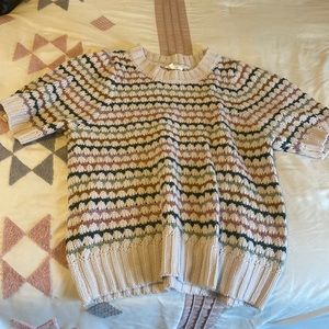 Size Large Maurices shirt sleeve knit sweater.